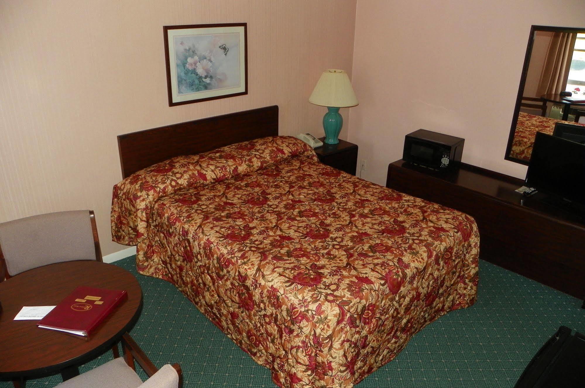 Rainbow Motel Макино Сити Екстериор снимка