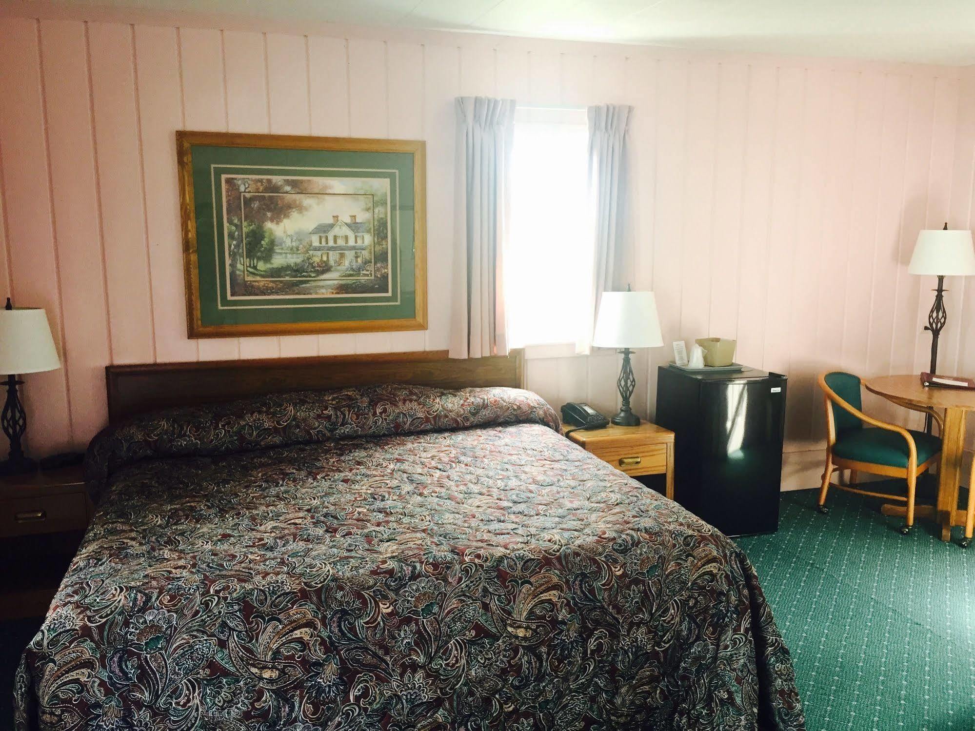 Rainbow Motel Макино Сити Екстериор снимка